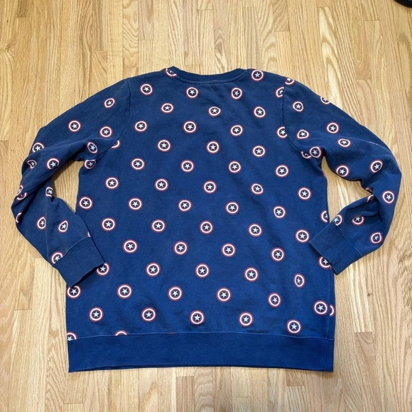 Rare 2017 Her Universe Captain America Marvel Crewneck Sweater / Pullover Sz XL - Picture 4 of 4